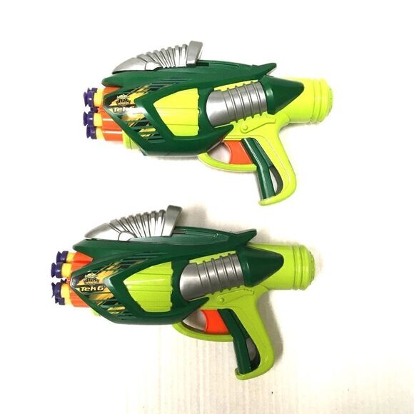 Buzbee Toys Air Warriors Tek 6 dart guns - Picture 1 of 3
